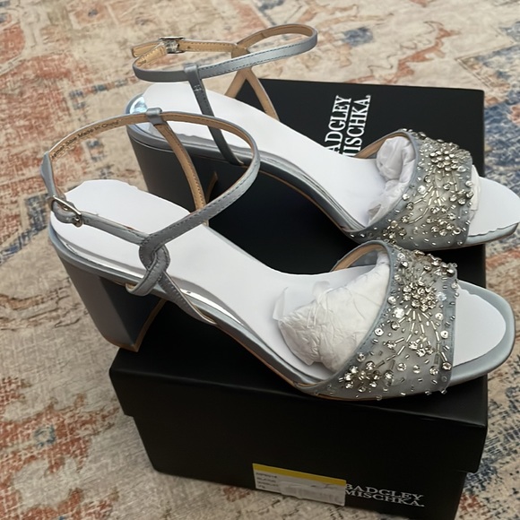 NWT-Badgley Mischka Women's Blaine Heeled Sandal, size 7.5, whisper blue satin - Picture 5 of 16